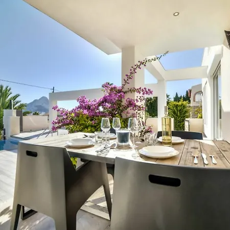 In - 104269 By Mo Villa Calpe